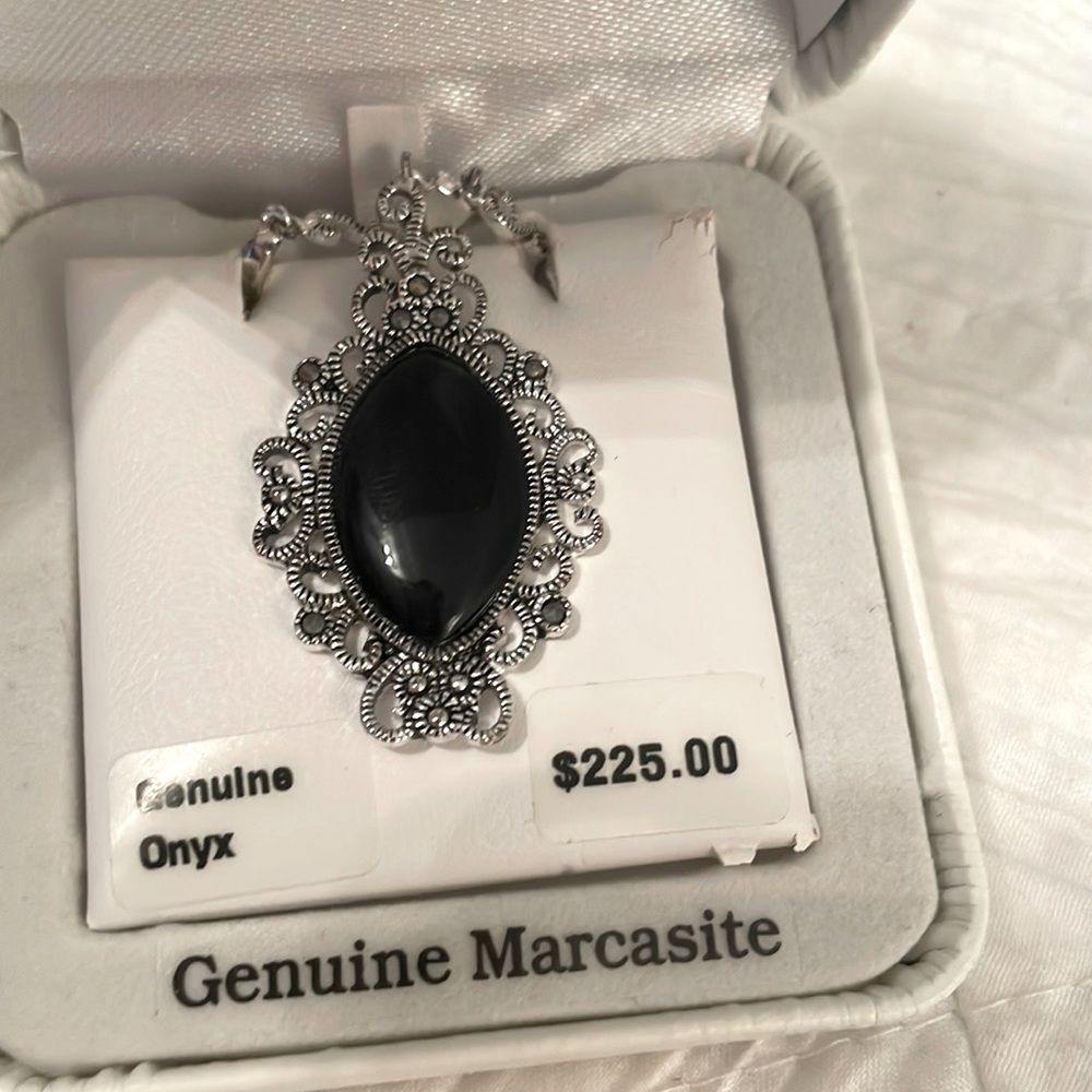 Onyx & Marcasite Necklace 💗